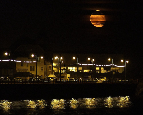 PZ-gallery-moonrise-penzance-promenade